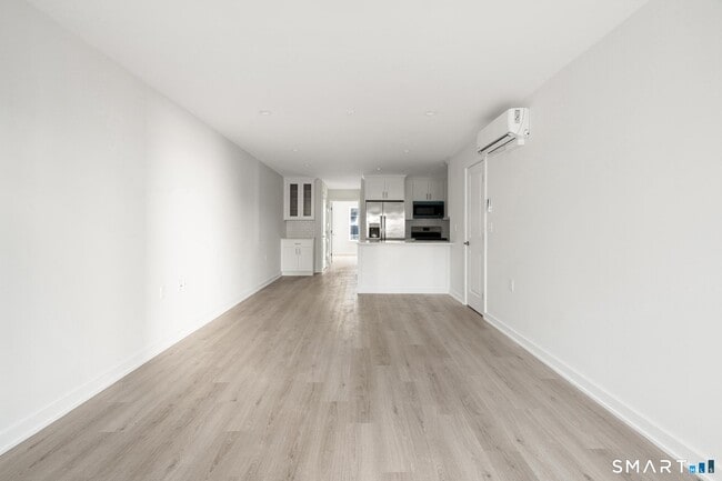 Photo - 29 Village Rd Unidad 5