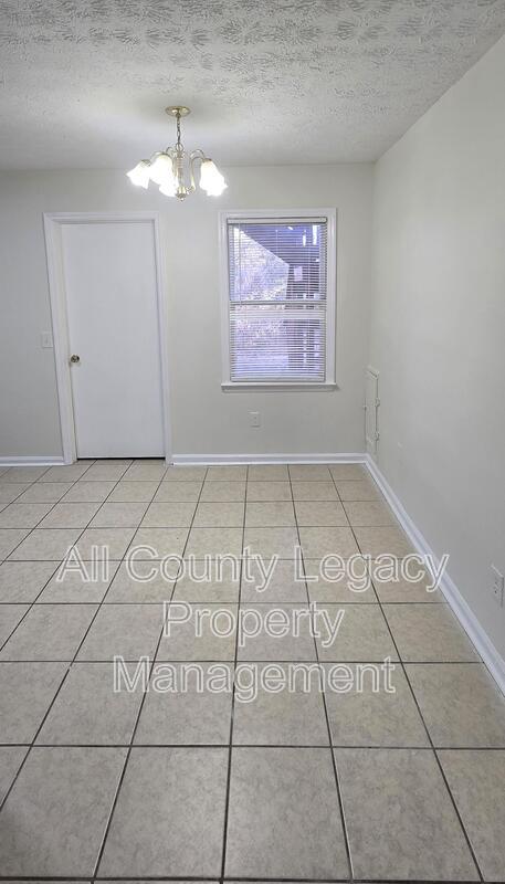 Photo - 1899 Patterson Ct