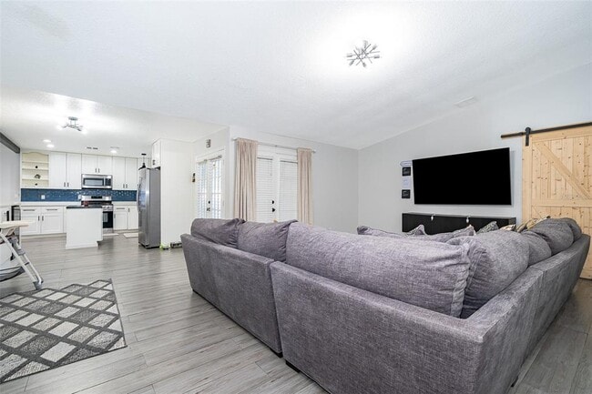 Photo - 7118 Caloosa Ct