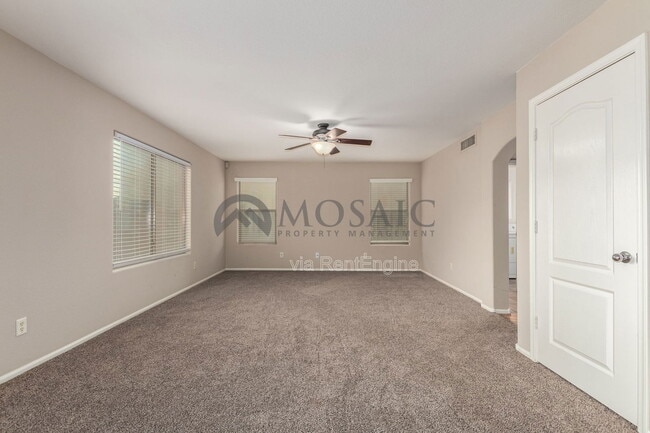 Photo - 61 W Hereford Dr