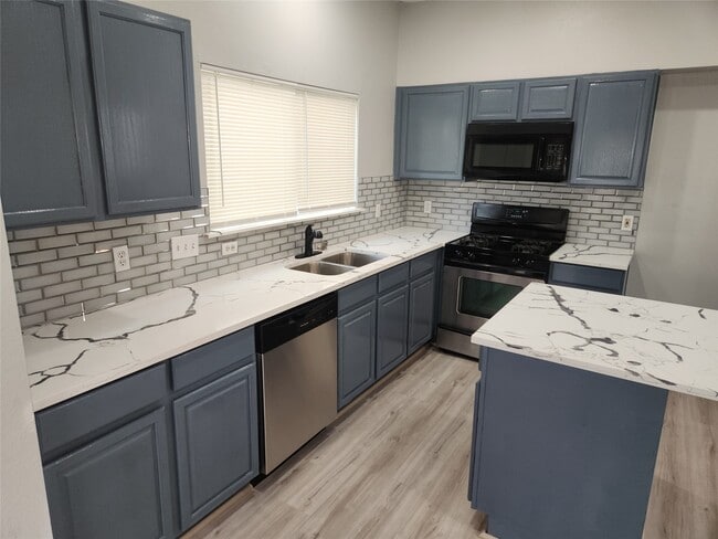 Photo - 20911 Walder Ct