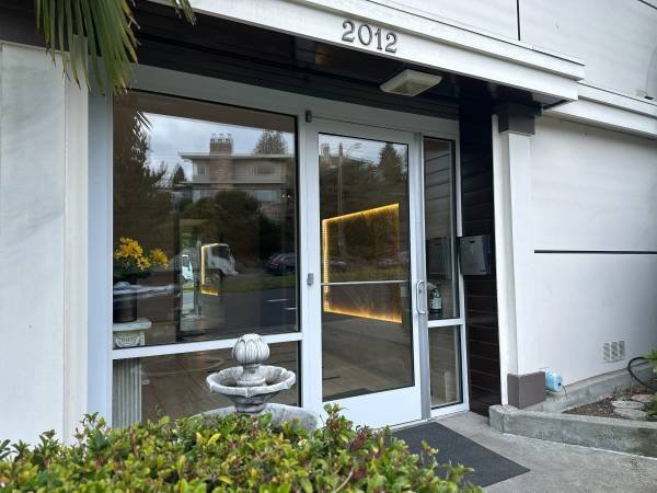 Photo - 2012 Thorndyke Ave W Unidad 1