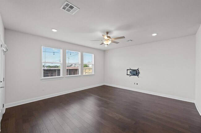 Photo - 2807 Mary Elizabeth Dr