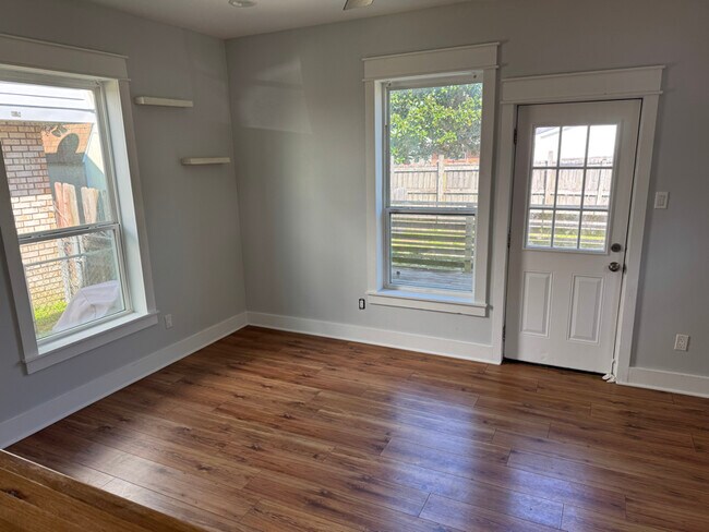 Photo - 3701 Derbigny St Apartamento