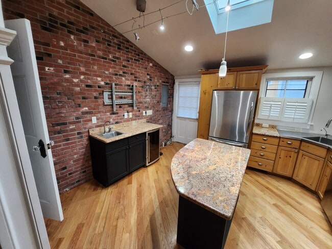 Photo - 18 Cornhill St