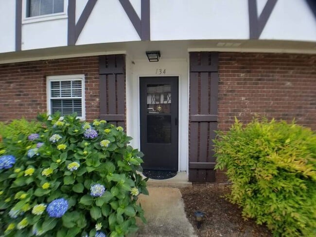 Photo - 1108 Tiger Blvd