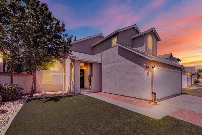 Building Photo - Two Story Home