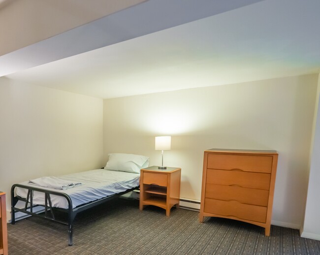 Habitación - 207 S Patrick St