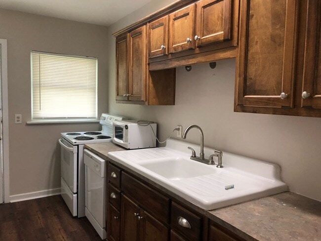 Photo - Harper 415-417 Unit 415