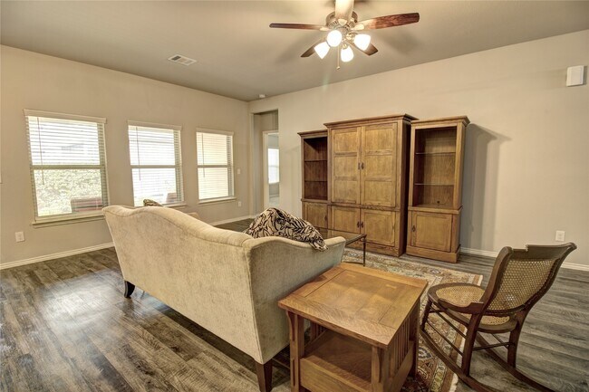 Photo - 188 Courageous Side Way