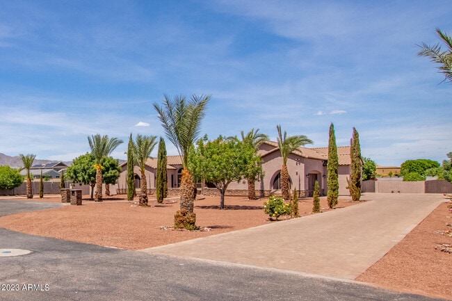 Photo - 18654 W Solano Dr