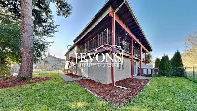 Building Photo - 2414 N St NE Unit D