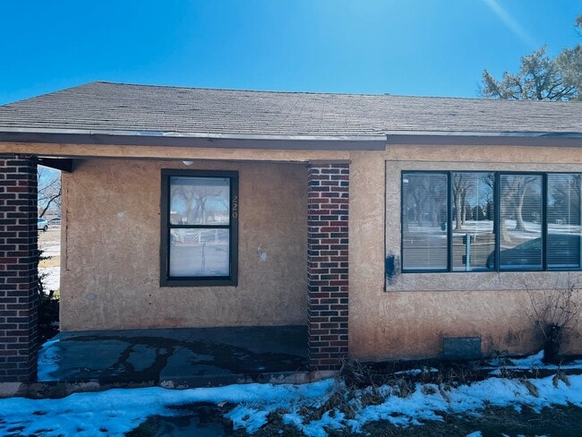 E 9th Duplex 1 - E 9th Duplex 1 Apartment Unit 220