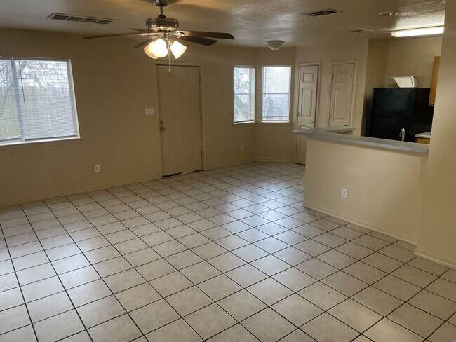 Photo - 826/828 Sagewood Unidad 828 Sagewood Trail