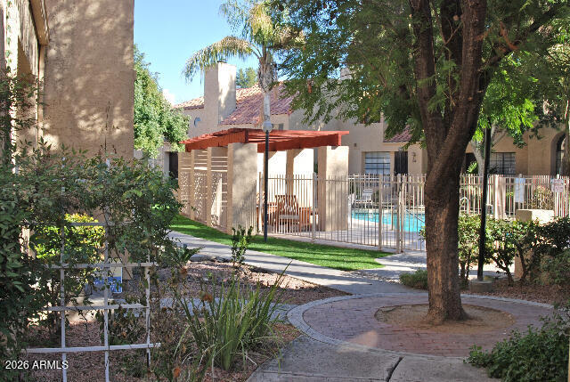 Building Photo - 1025 E Highland Ave