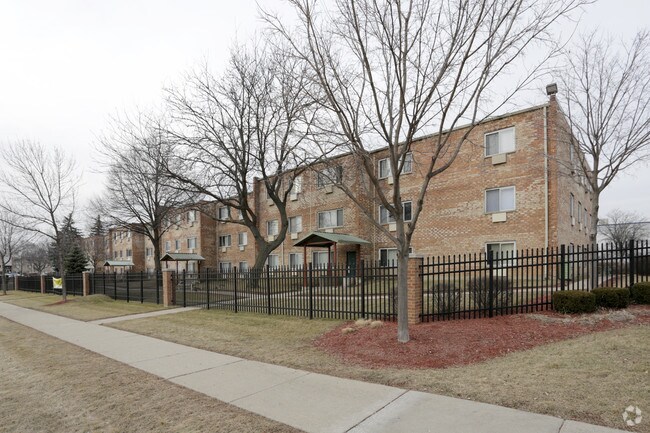 College Park Apartments - College Park Apartments
