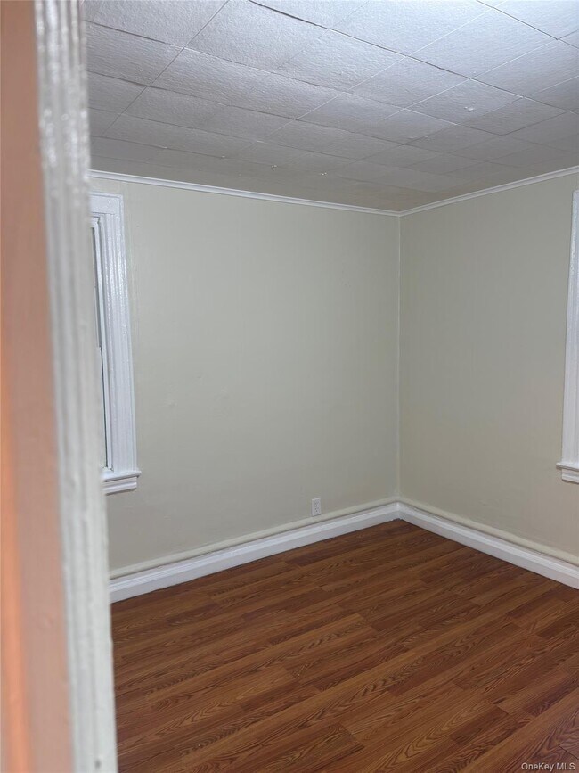 Photo - 104-16 124th St