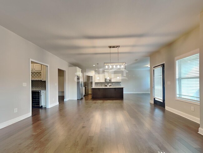 Photo - 1079 Victoria Walk Ln