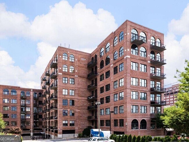 Building Photo - 3235 Roswell Rd NE Unit 514 Rental