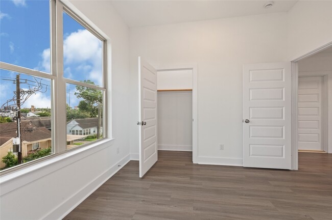 Photo - 5623 Eskridge St