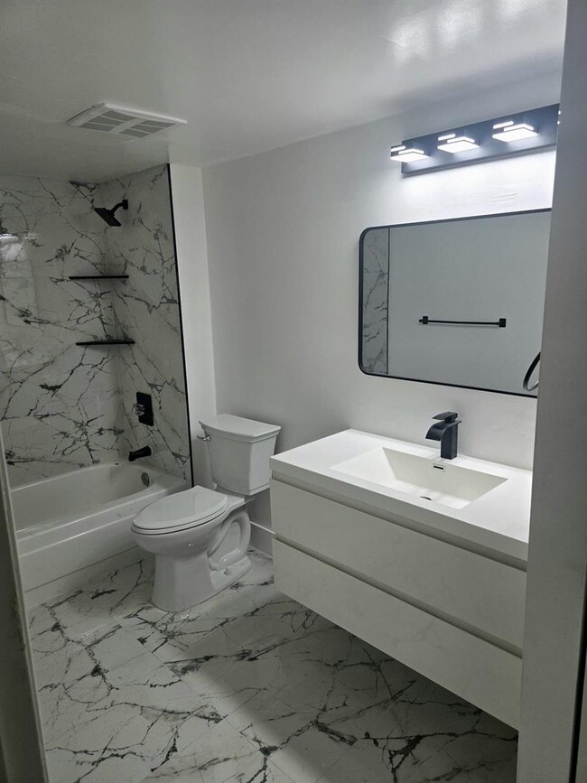 4204 Waterview Cir