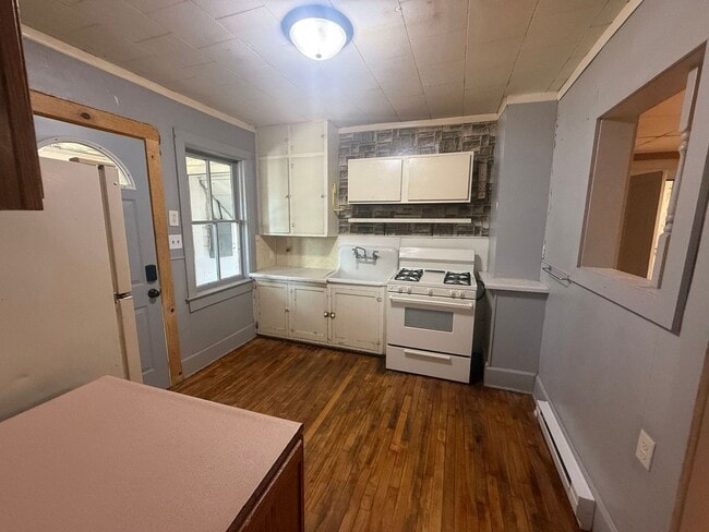 Building Photo - 423 N 1st Ave Unit Upper A