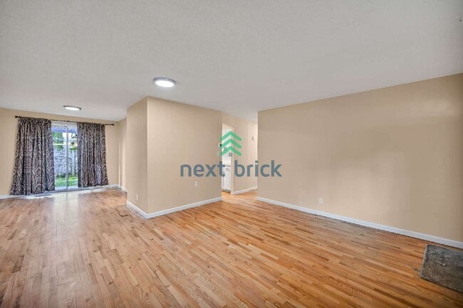 Photo - Charming 4-Bed Oasis in Renton with 2 Full Baths