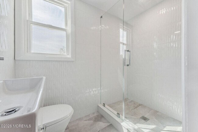 Photo - 358 Beecroft Pl