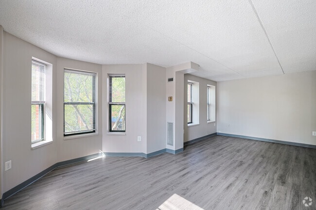 2BR, 1BA - 848SF - Dining & Living Room