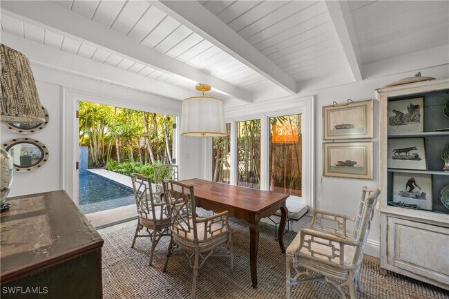 Photo - 295 6th St N