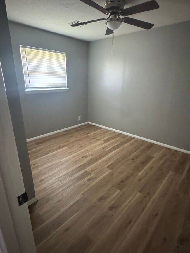 Photo - 3 Bedroom 2 Bath Home