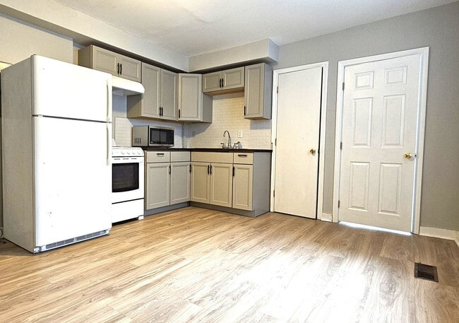 Building Photo - 79 Archibald St Unit 79 Archibald #1 Street Rental