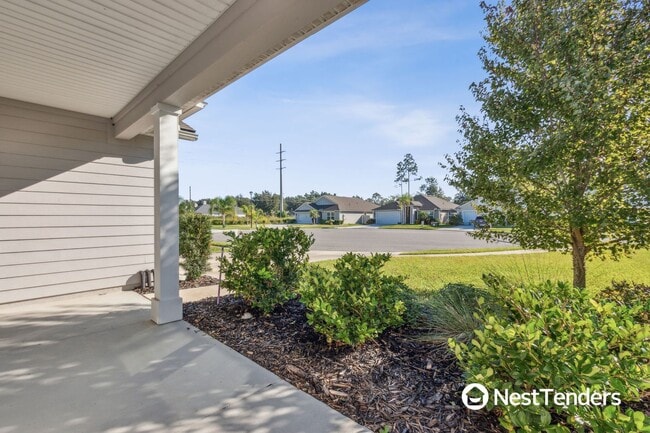 Photo - Like New in Fernandina's Village Walk!