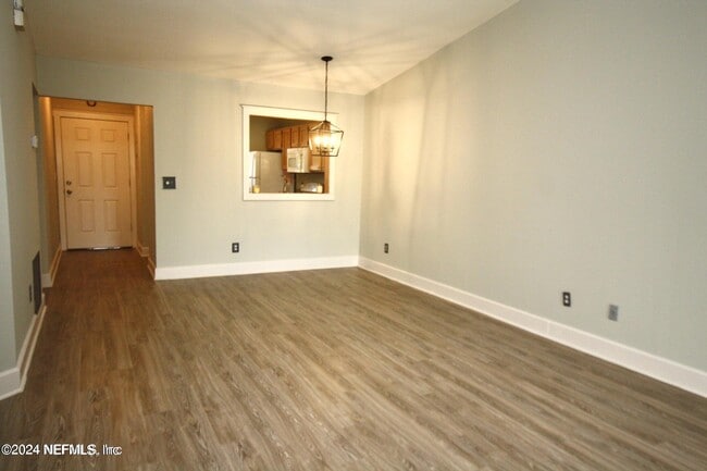 Photo - 2012 Sea Hawk Cir