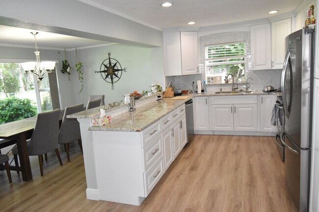 Photo - 1620 Lake Downey Dr