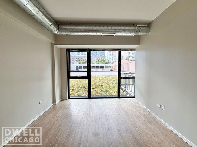 Photo - 231 W Scott St