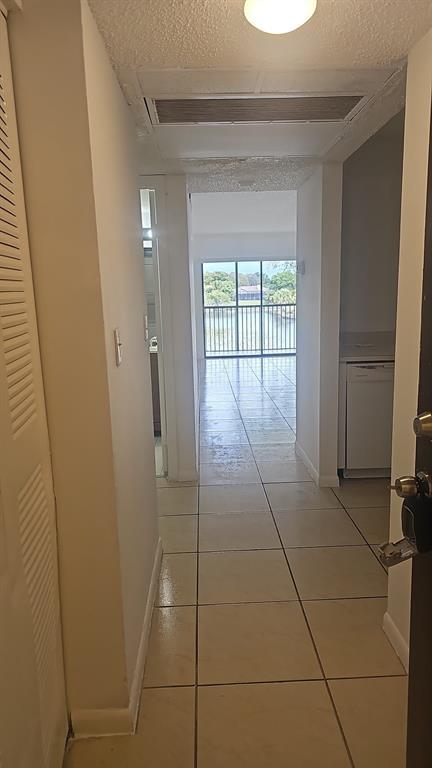 Photo - 9022 NW 28th Dr Unidad 2-202 Rental