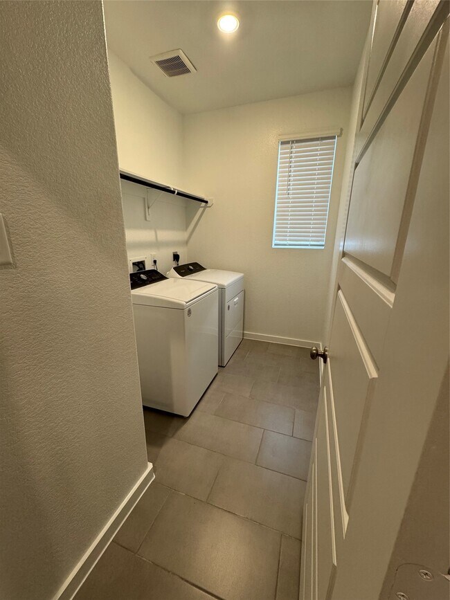 Photo - 18731 Frost Ridge Dr