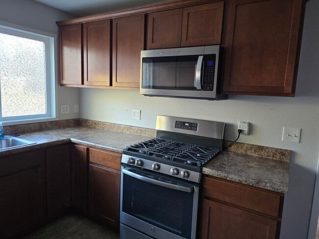 Photo - 3 BED 1.5 BATH HOME IN PARK CITY