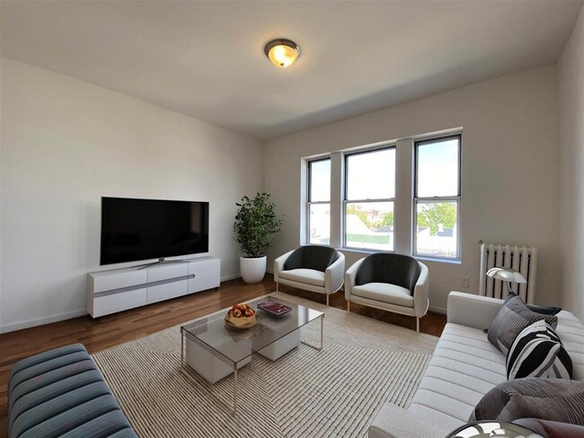 Photo - 84 W 25th St Unidad D1 Rental