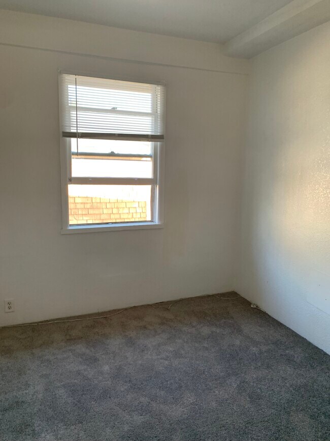 BDRM - 2418 W 23rd St Unit 2418