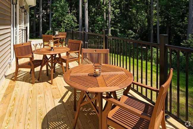 Interior Photo - Poplar Glen Rental