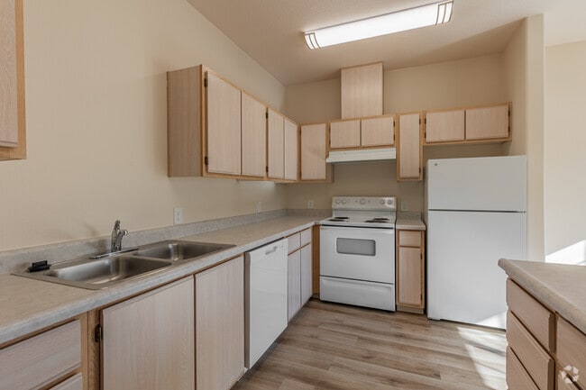 2BR, 1BA - 1021SF - Kitchen - Cascadia Village
