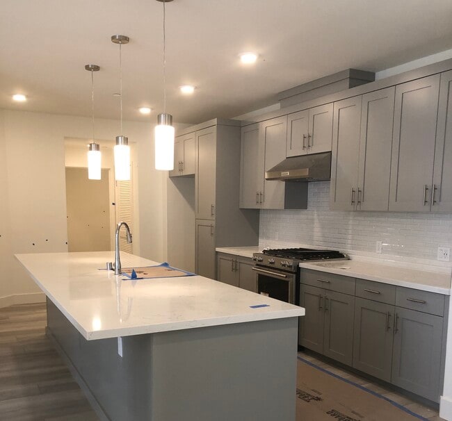 Kitchen - 3578 Rambla Plz Unit 524