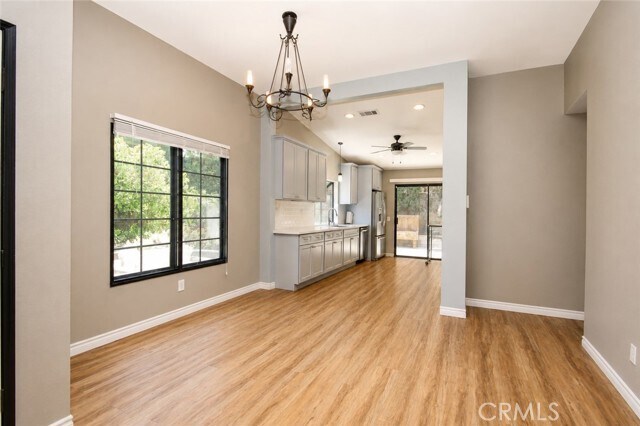 Photo - 970 Sandstone Dr