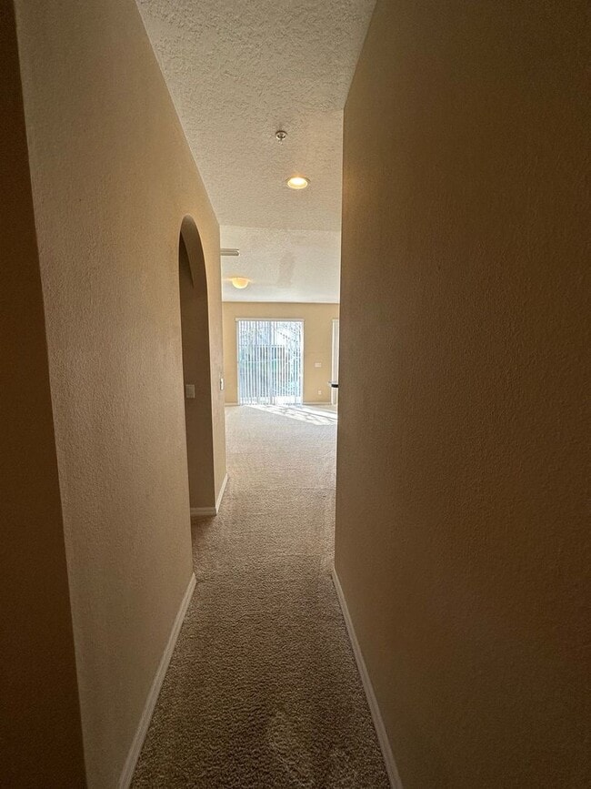 Photo - 629 Pinebranch Cir Unidad Pinebranch Circle