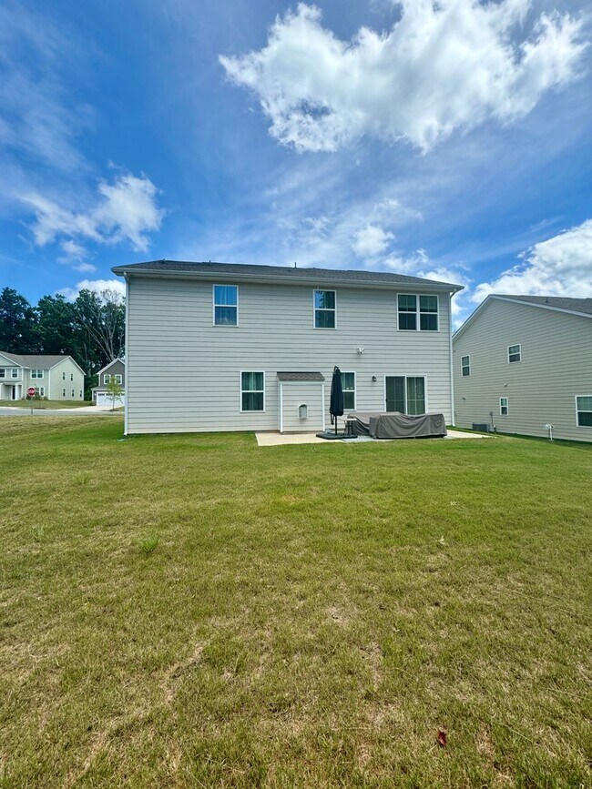 Photo - Beautiful 5BR/3BA Home in Holcomb Woods
