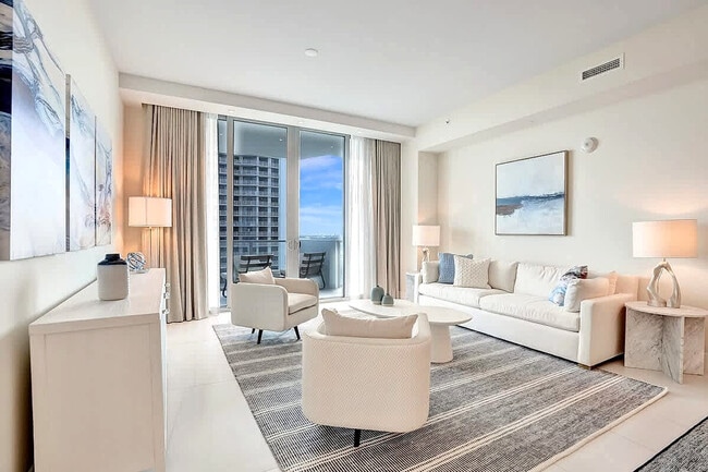 Building Photo - 3100 N Ocean Dr