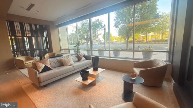 Building Photo - 5750 Bou Ave Unit 1610