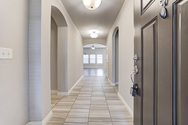 Photo - 806 Barbaroot Dr